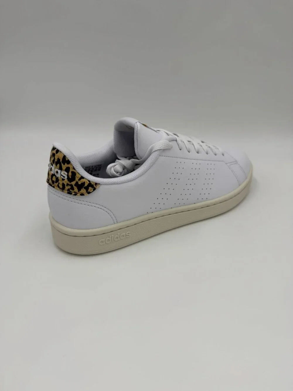 adidas Advantage White Women's Shoes - Picture 7 of 8